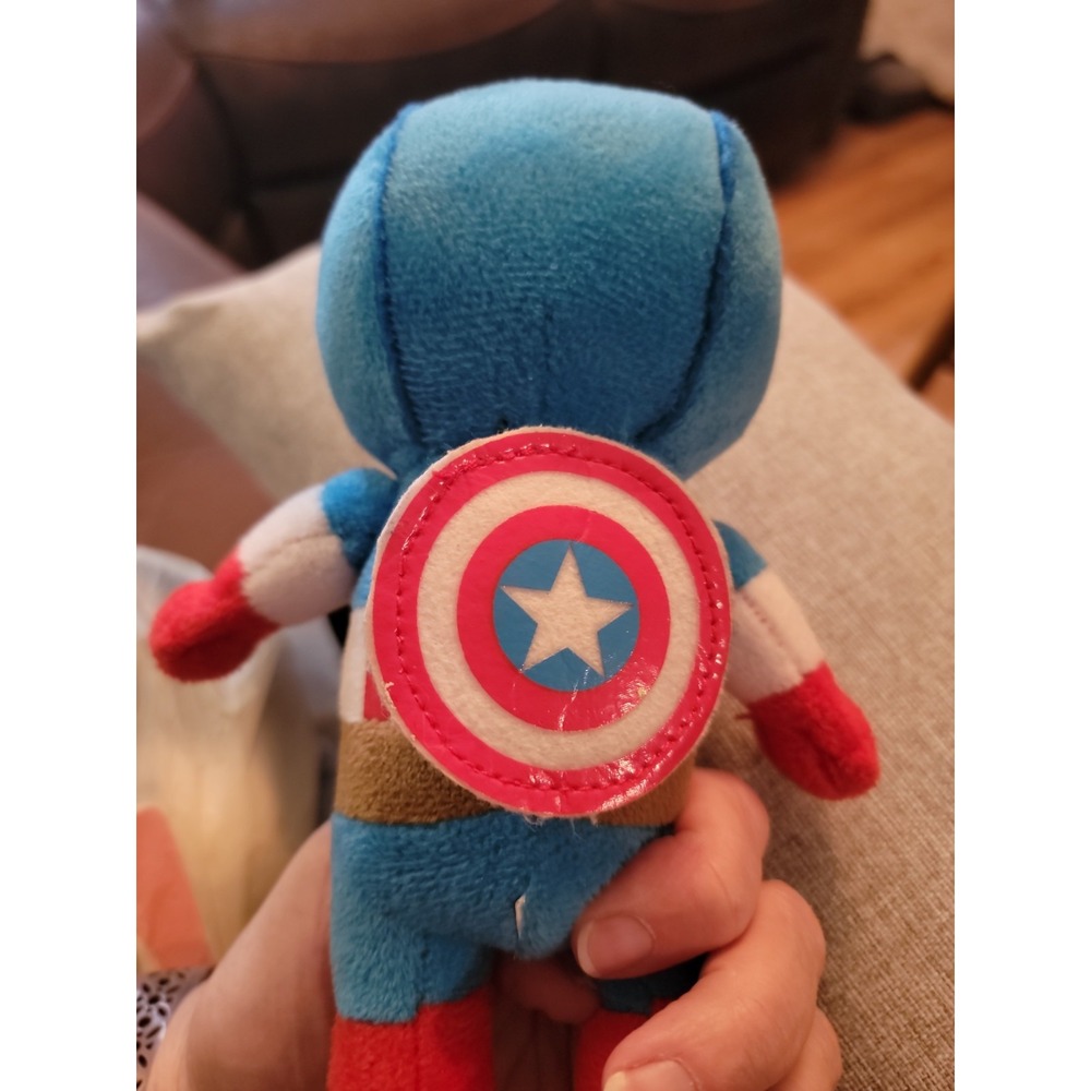 Marvel Captain America Plush - Picture 5 of 5
